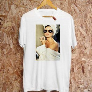 Audrey Sunglasses Classic Pout Hepburn Lip Gloss Trashed Insta Premium T-shirt F